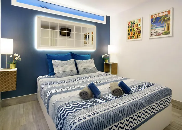 Modern With Pool - Yumbo & 아파트 마스팔로마스