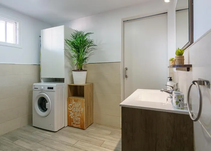 Modern With Pool - Yumbo & 아파트 *