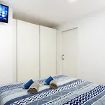 Modern With Pool - Yumbo & *